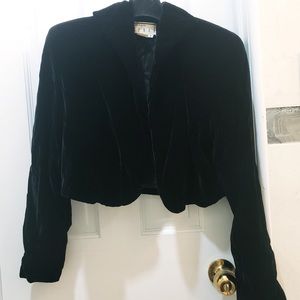 Velvet crop jacket with shoulder pads